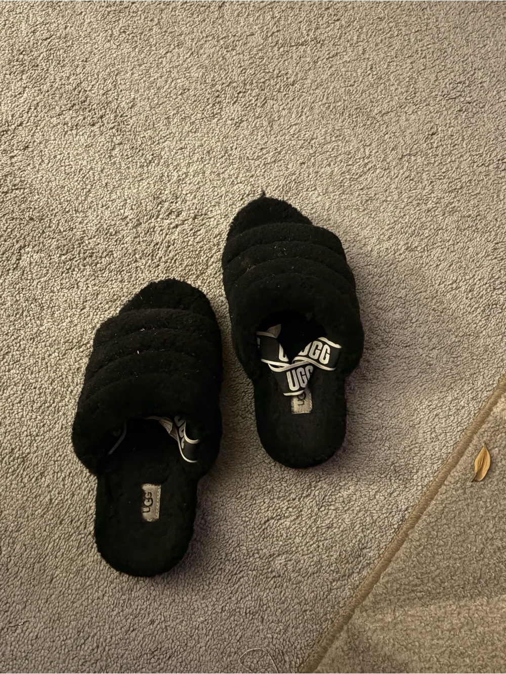 UGG Women's Black Fluff Slide Shearling Slippers
